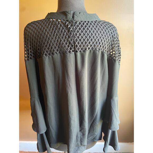 Women's Black Mesh Flowy Blouse Top 1X Plus GUC - Picture 2 of 6